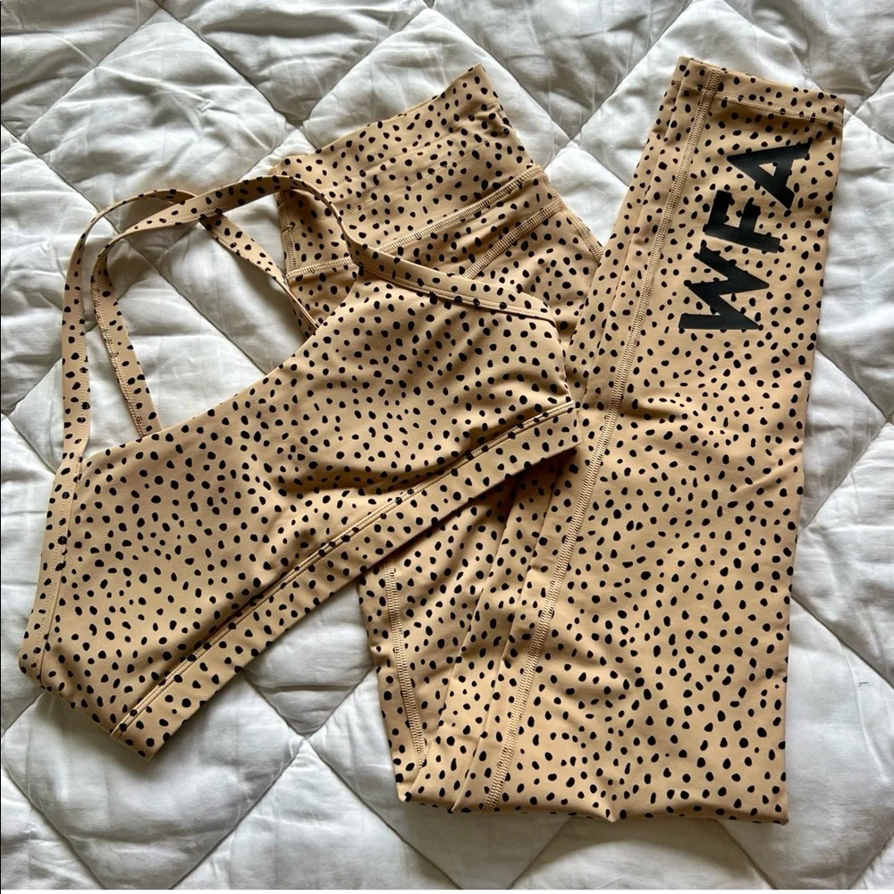 SARAHS DAY x WHITE FOX Boutique Speckle Workout Set - Picture 2 of 8